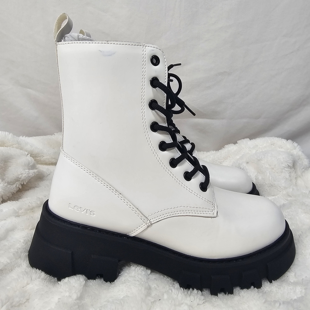 Levi's Women's‎ Giselle 2 Neo Combat Boot Size 8.5